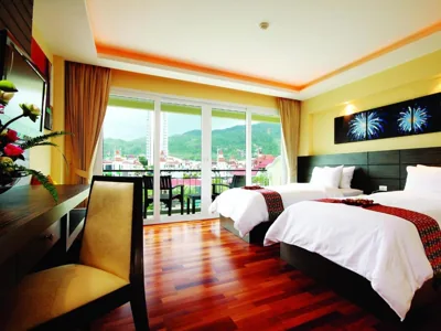 Deluxe con vista sul giardino e letti singoli — R-Mar Resort and Spa Patong, Phuket